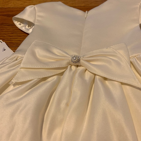 Dress - Picture 8 of 8